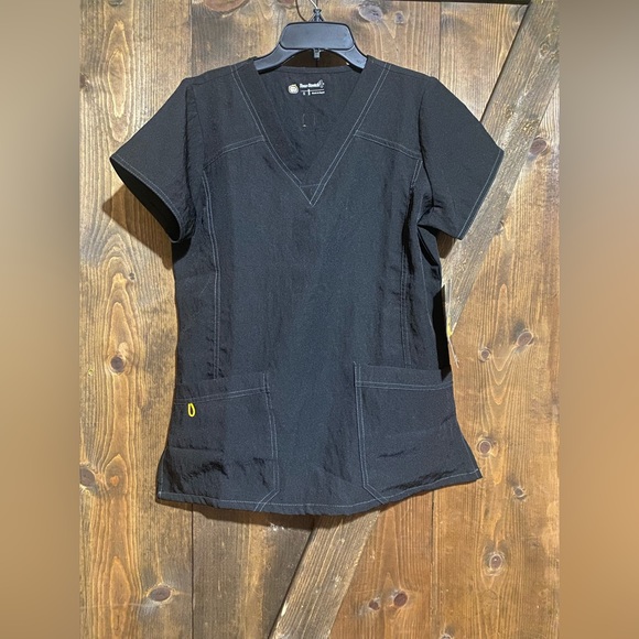 WonderWink Tops - NWT Wonder Wink Black Stretch Scrub Top, size S, smoke free home
